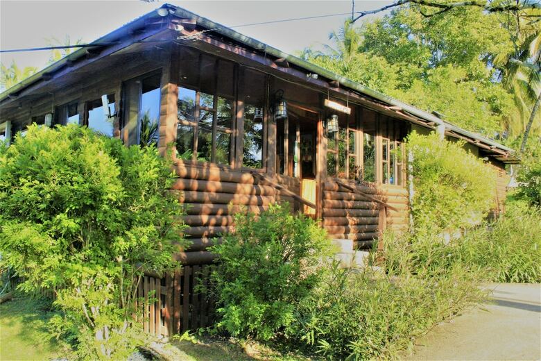 Hotel The Log Cab Inn Resort