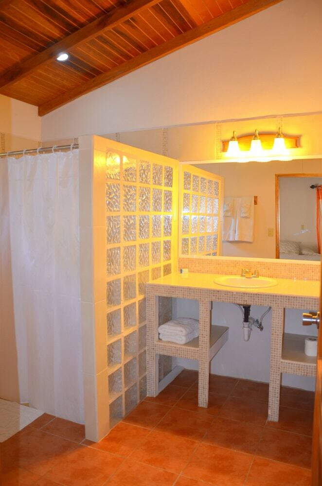 Hotel The Log Cab Inn Resort