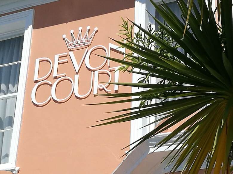 Hotel The Devon Court