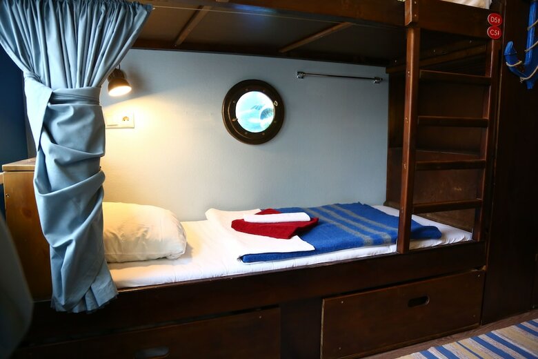 Hostal Mini Hotel Artist On Baumanskaya - Hostel