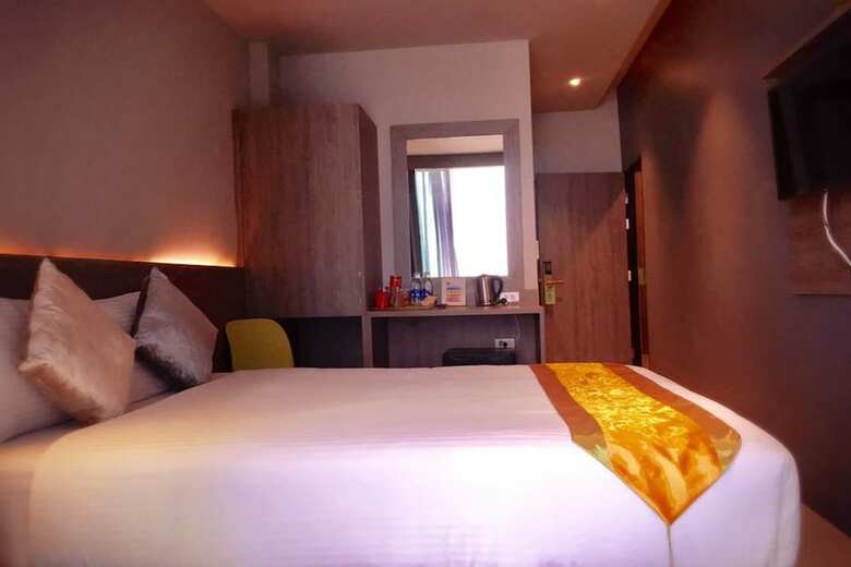 Hotel Rooms Republic
