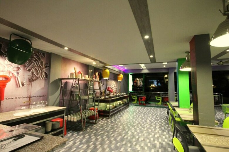 Hotel Rooms Republic