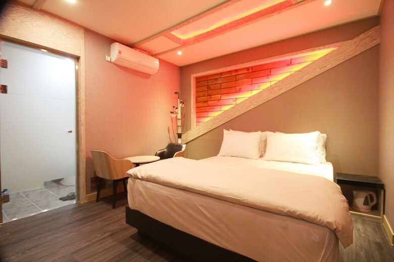 Hotel Qook Motel