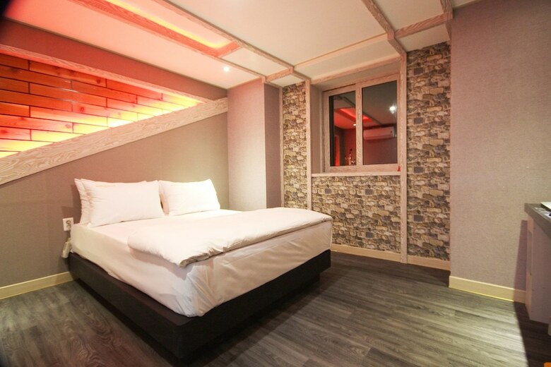 Hotel Qook Motel