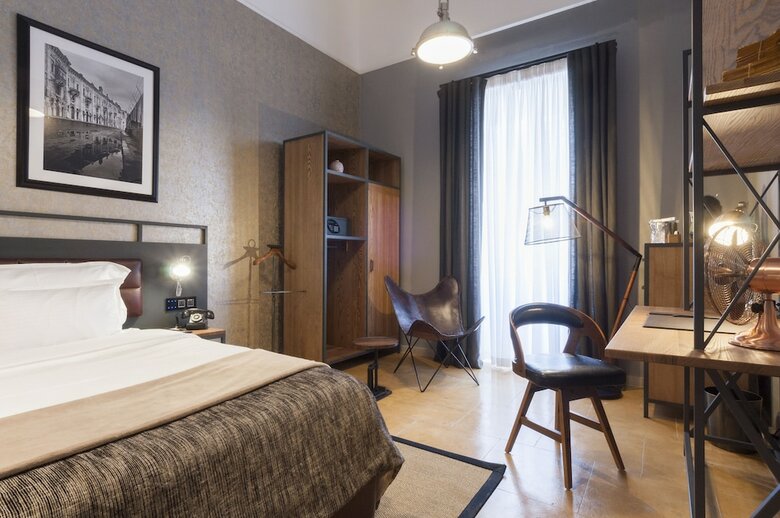 Hotel Ax ? The Saint John