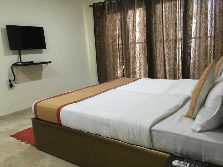 Hotel Sapphire Asta Powai