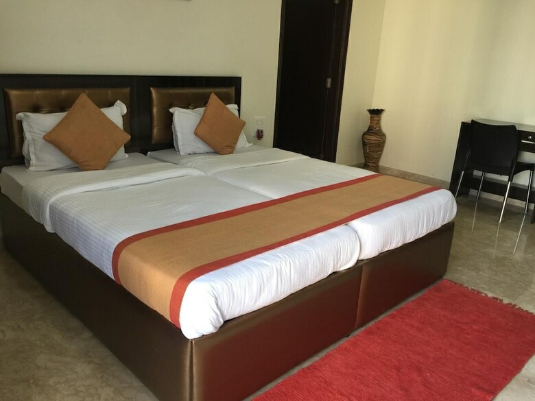 Hotel Sapphire Asta Powai