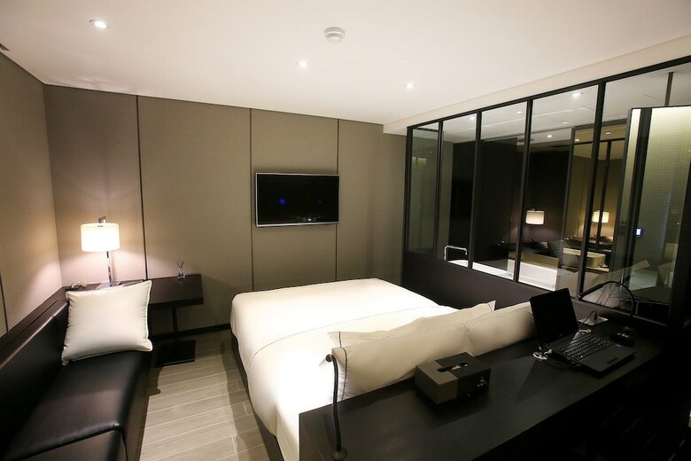 Forestar Hotel