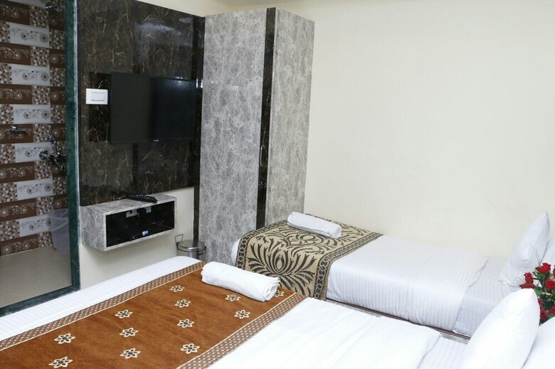 Hotel Onyx Residency
