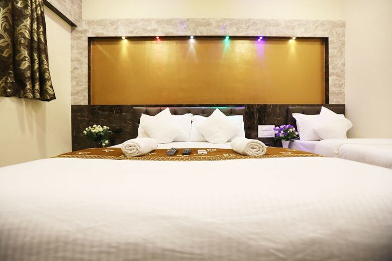 Hotel Onyx Residency