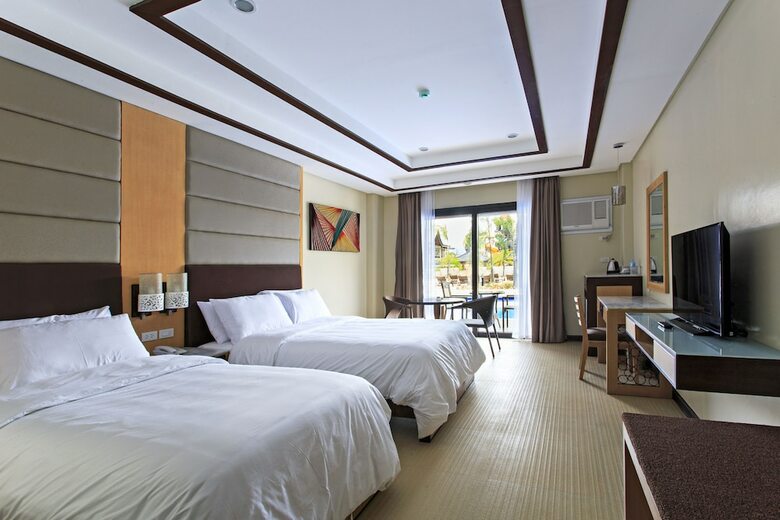 Hotel Cebu Westown Lagoon- South Wing