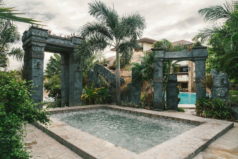 Hotel Cebu Westown Lagoon- South Wing