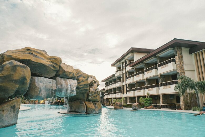 Hotel Cebu Westown Lagoon- South Wing