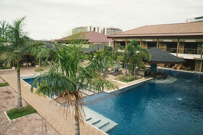Hotel Cebu Westown Lagoon- South Wing