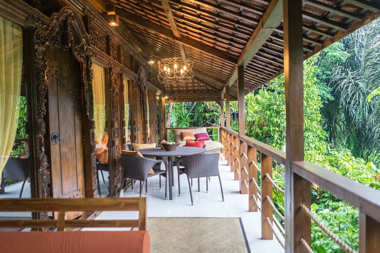 Hotel Alassari Plantation