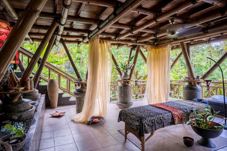 Hotel Alassari Plantation