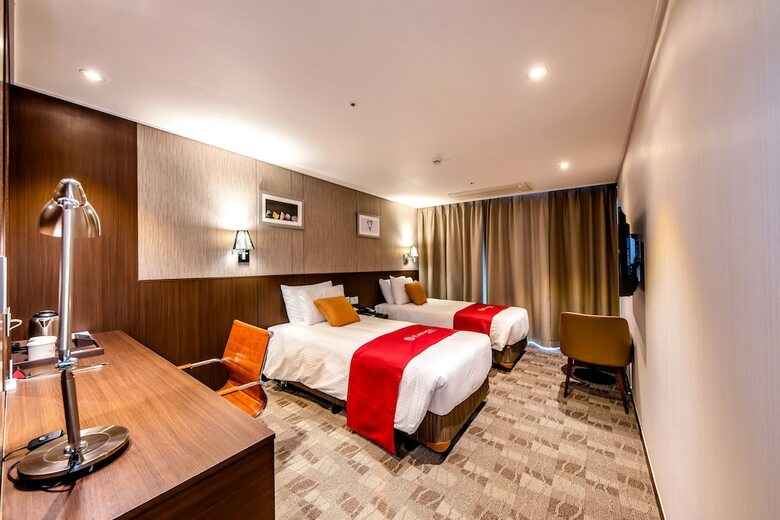 Hotel Ramada Jeju City Hall