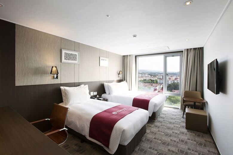 Hotel Ramada Jeju City Hall