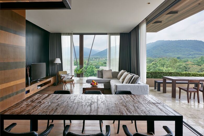Hotel Atta Lakeside Resort Suite