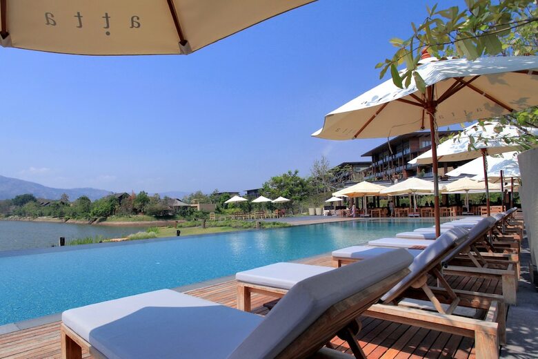 Hotel Atta Lakeside Resort Suite