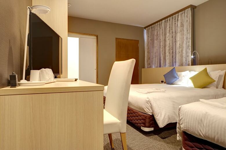 Hotel Azat Naha