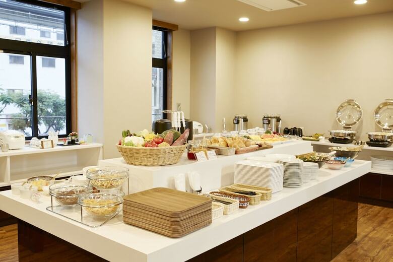 Hotel Azat Naha