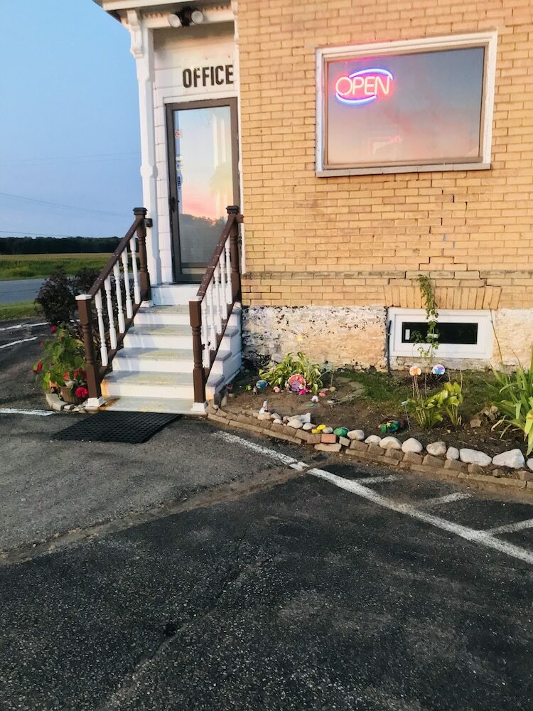 Eastwood Motel