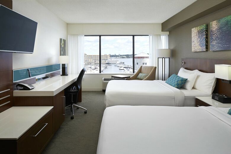 Delta Hotels By Marriott Kingston Waterfront