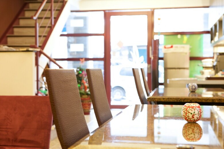 Hostal Happy Island Hostel - Vegetarian Guest Only