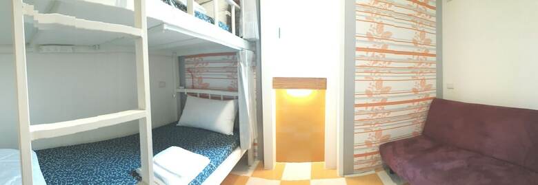 Hostal Happy Island Hostel - Vegetarian Guest Only