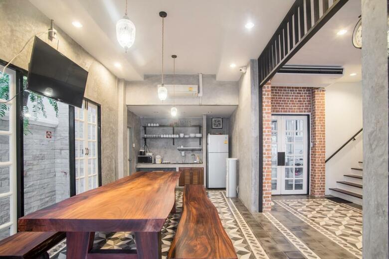 Hostal X9hostel