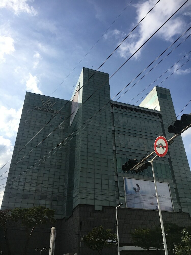 Aw Hotel
