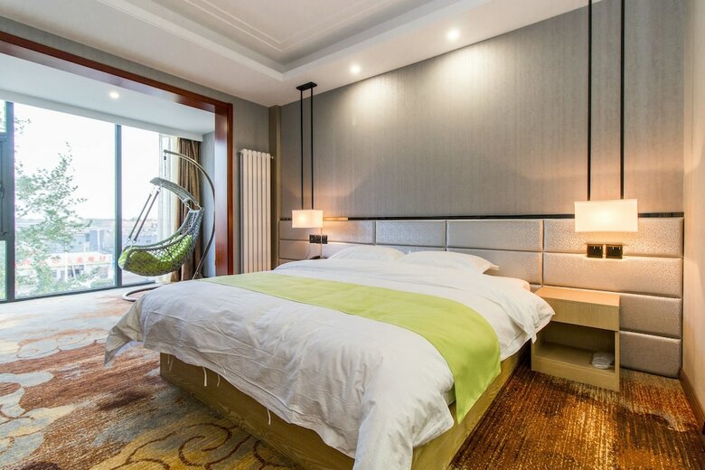 Ease Cloud Hotel