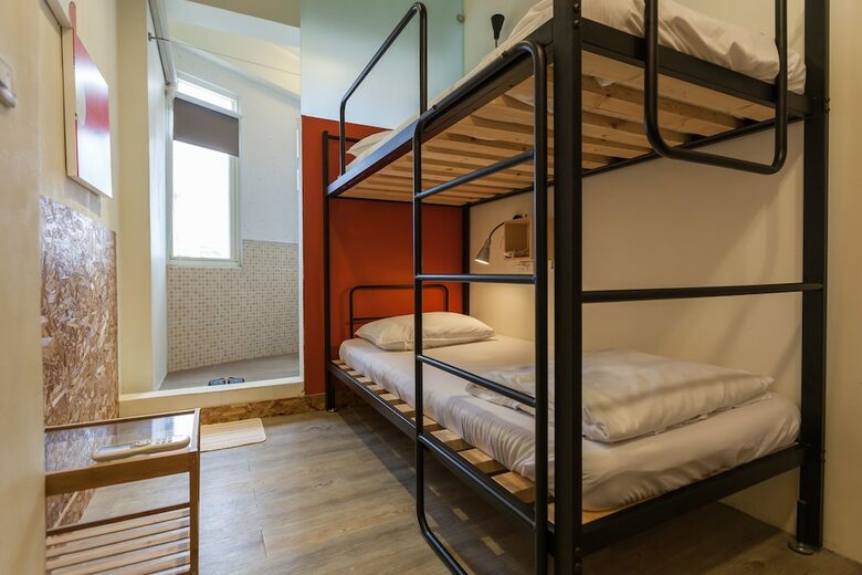 Hostal Sleeping Boot Hostel