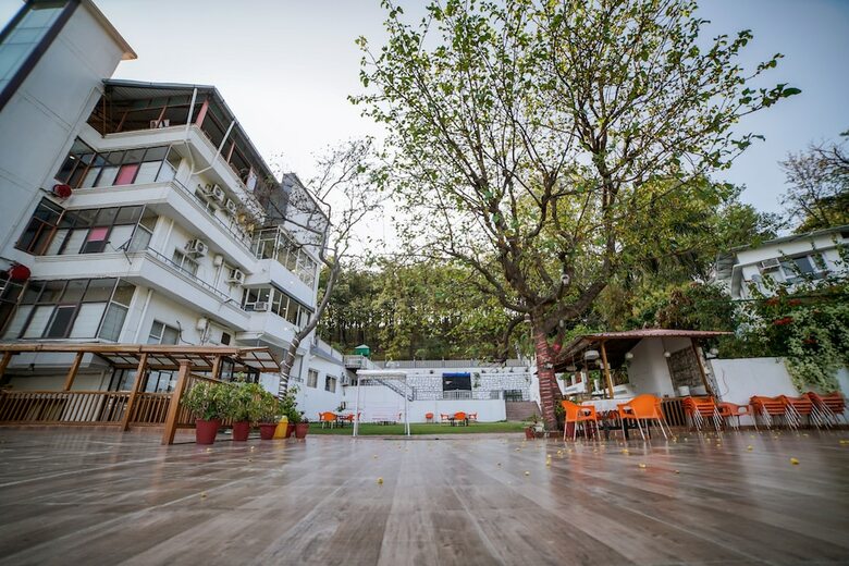 Hotel Rajpur Heights