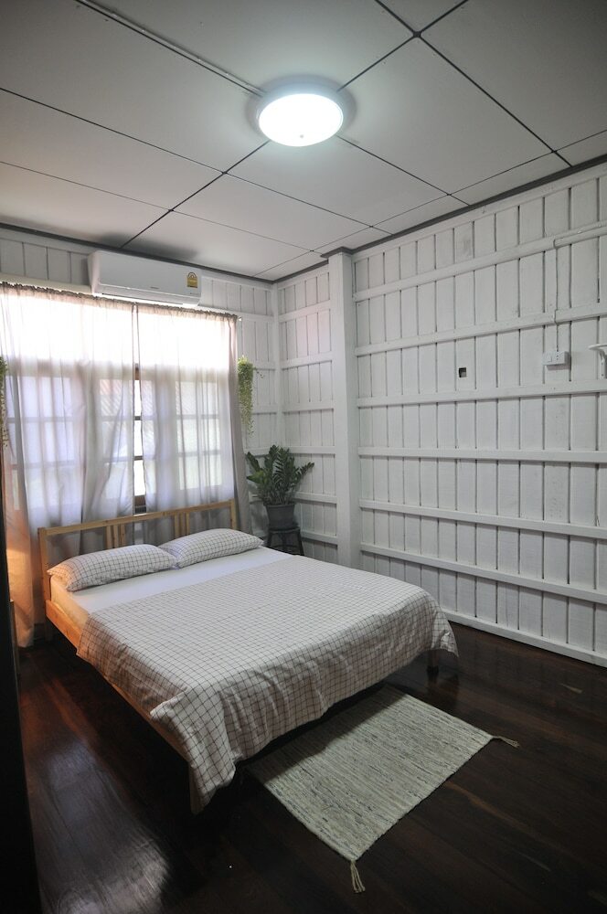 Hostal Slow Tree Ayutthaya