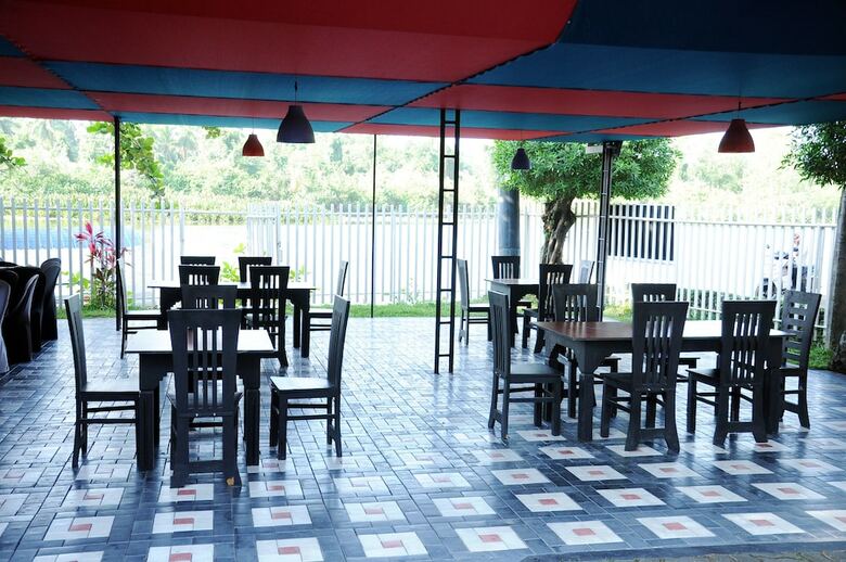 Hotel Kamaro Holiday Resort