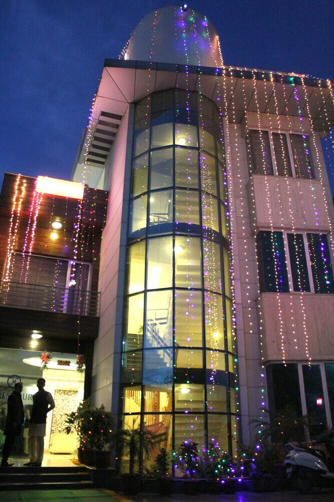 Hotel Haris Mg Road Gurugram