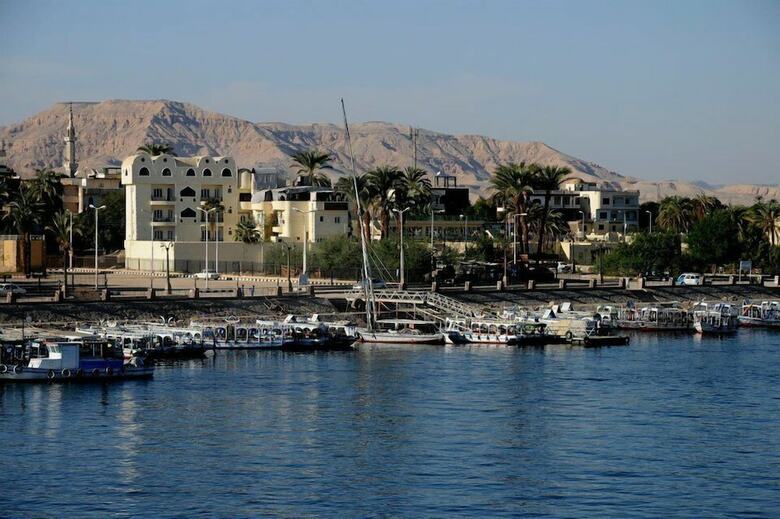 Nile Valley Hotel & Restaurant