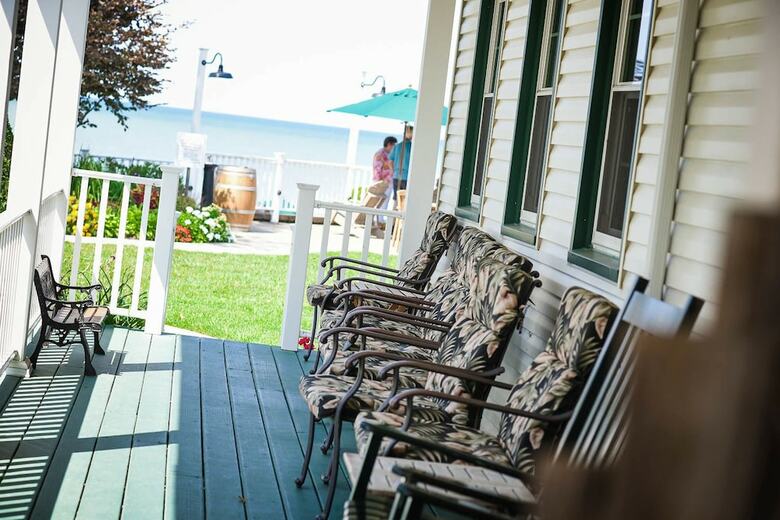 Posada The Lakehouse Inn