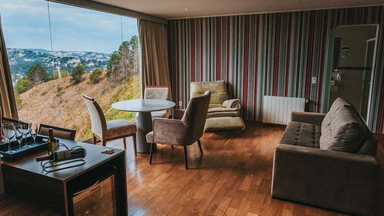 Chris Park Hotel