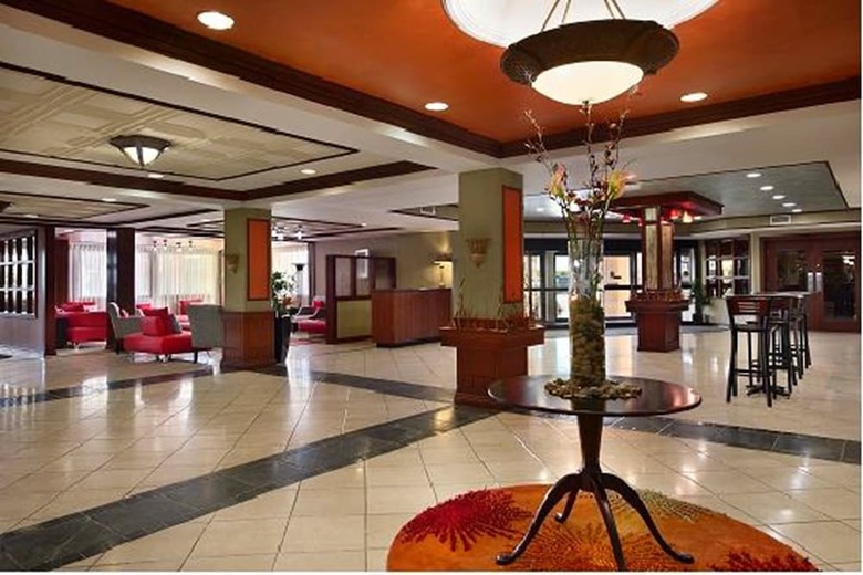 Wyndham Garden Hotel Newark Airport