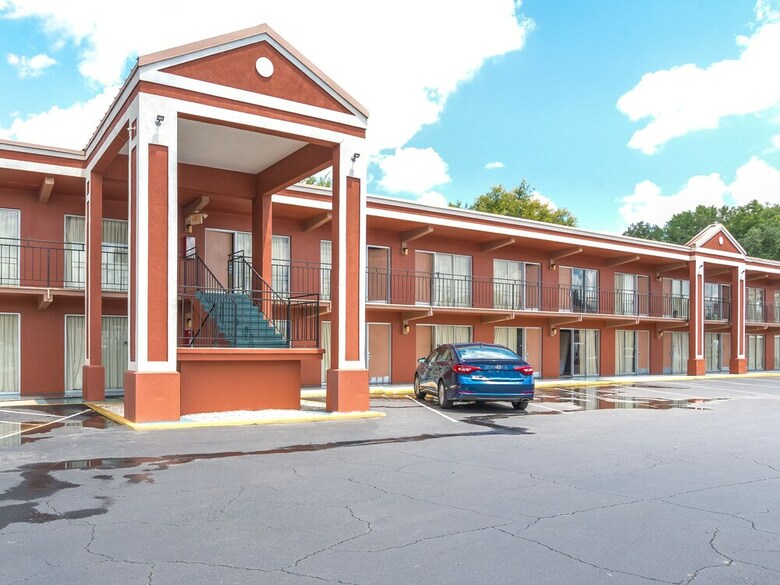 Oyo Hotel Mustang Silverspring Fl