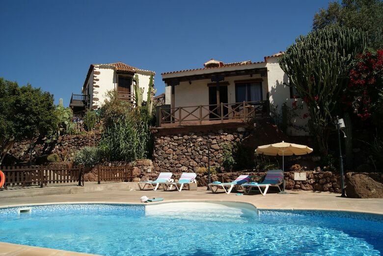 Apartamentos El Olivar - Orujo