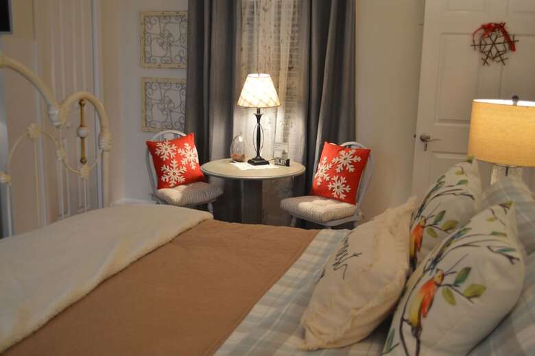 Bed & Breakfast Peabody's 'hip Little Stay'