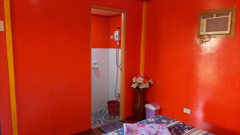 Hostal Rjc Hostel And Karaoke Bar