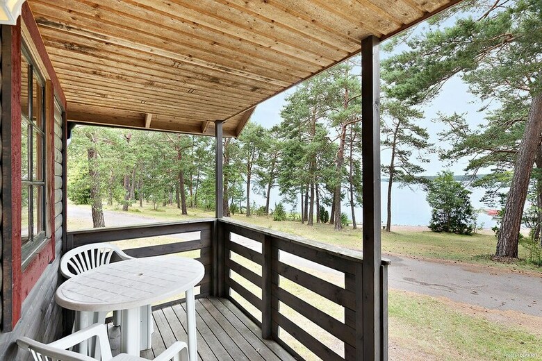 First Camp Okn�