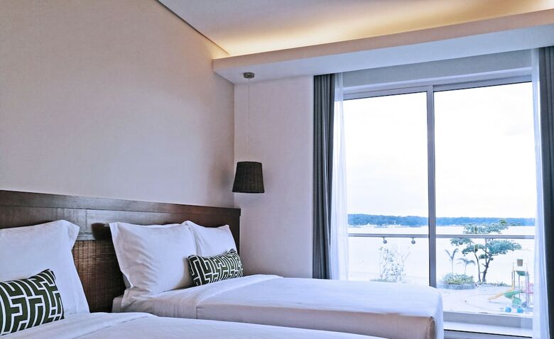 Hotel Acea Subic Bay