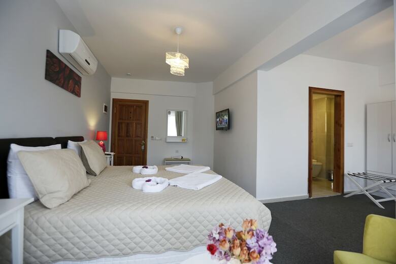 Himm Hotel