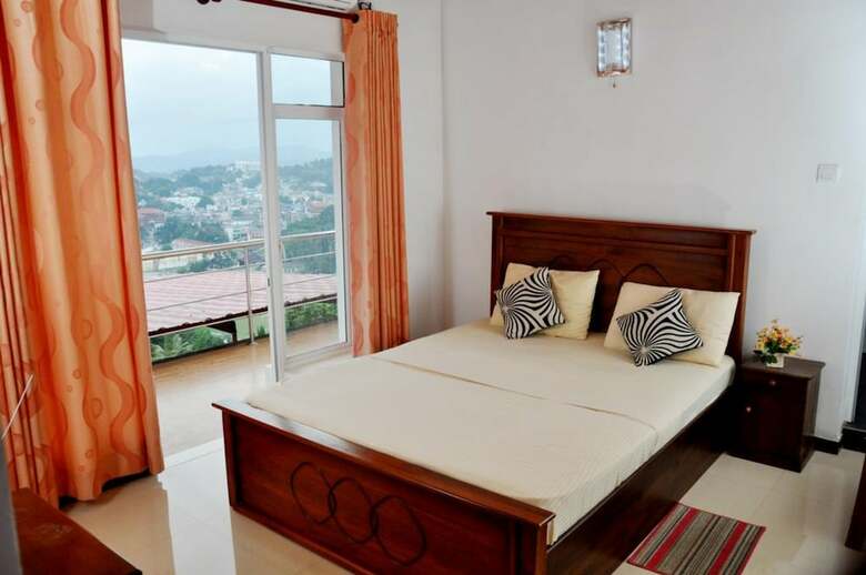 Hotel Blue Mount Resort